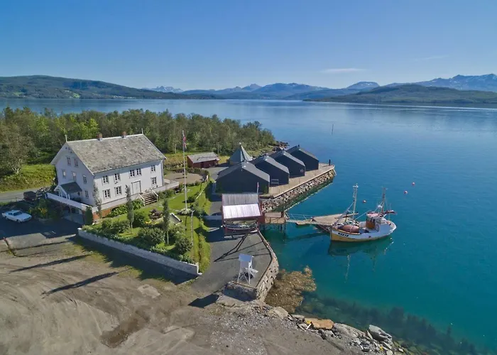 Finsnes Gaard